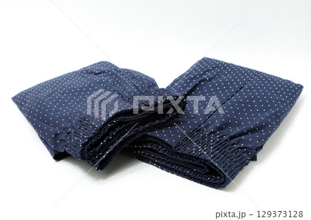 トランクス、パンツ、下着、衣類、衣服、肌着、メンズ、男、男性、清潔、お尻、履く、衣料品、布地、綿 129373128