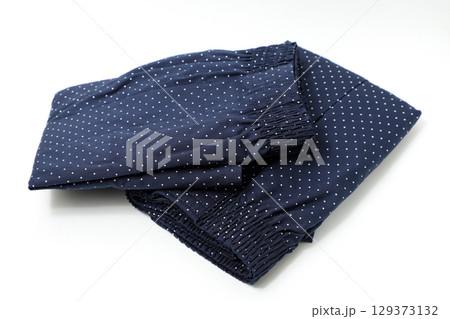 トランクス、パンツ、下着、衣類、衣服、肌着、メンズ、男、男性、清潔、お尻、履く、衣料品、布地、綿 129373132