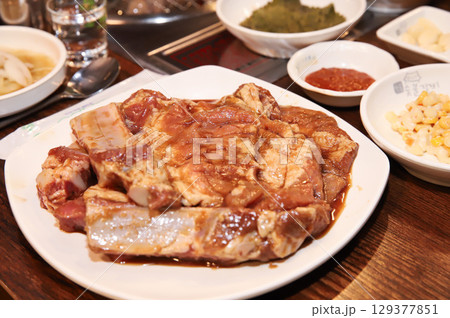 Korean barbecue. marinated beef rib bbq 129377851