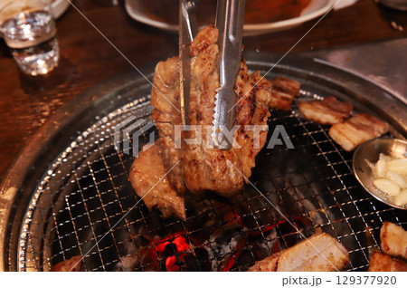 Korean barbecue. marinated beef rib bbq 129377920