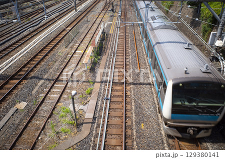 上野駅付近を走る電車 上野駅付近を走る電車 129380141