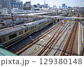 上野駅付近を走る電車 129380148