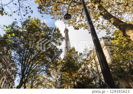 The view of Eiffel tower with blue sky The view of Eiffel tower with blue sky 129381623