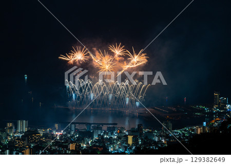 【静岡県】熱海100万ドルの夜景と海上花火 夏花火 【静岡県】熱海100万ドルの夜景と海上花火 夏花火 129382649
