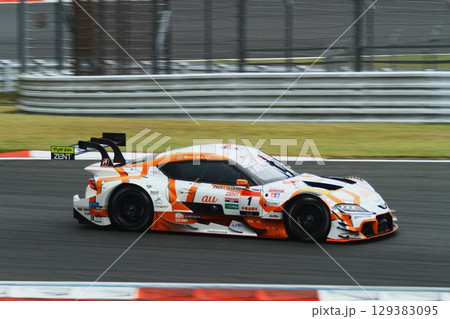 スーパーGT レーシングカー 129383095
