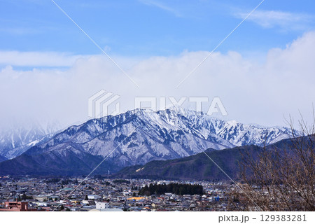 信州風景～雲かかる北アルプス爺ヶ岳～ 129383281