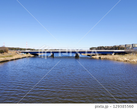 道の駅やちよから見た八千代橋・国道16号 道の駅やちよから見た八千代橋・国道16号 129385560