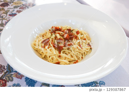 pasta carbonara ,spaghetti or spaghetti carbonara pasta carbonara ,spaghetti or spaghetti carbonara 129387867