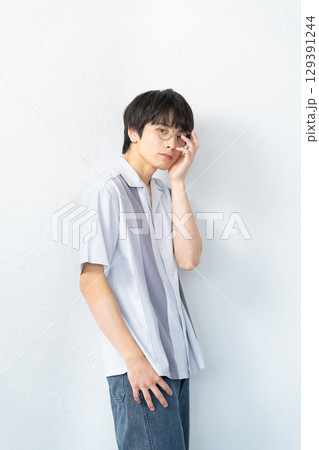 男性ポートレート 129391244