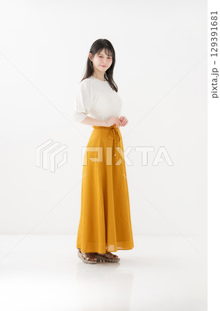 女性 笑顔 女性 笑顔 129391681