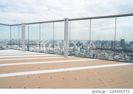 渋谷スクランブルスクエアの展望台、渋谷から東京を一望する眺め 129395372