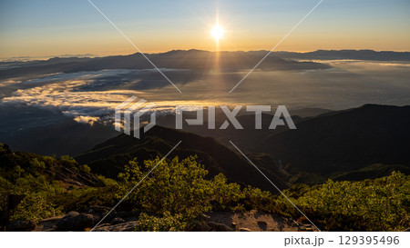 鳳凰三山から見る日の出 鳳凰三山から見る日の出 129395496