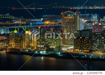 大阪夜景 大阪ベイタワーから大阪湾方面を望む 大阪夜景 大阪ベイタワーから大阪湾方面を望む 129399770