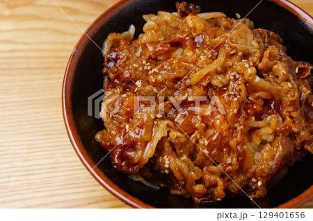 カルビ丼 129401656
