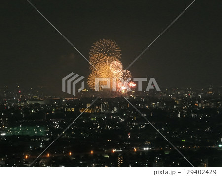 （東京・練馬）　タワーマンションからみる都会の花火 129402429