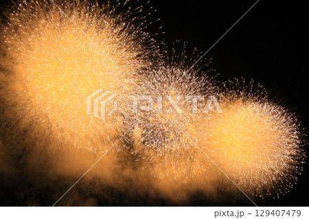 足立の花火・荒川河川敷【東京都足立区】 足立の花火・荒川河川敷【東京都足立区】 129407479