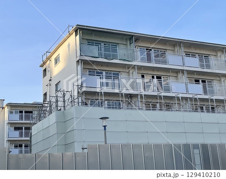 団地の解体工事 129410210