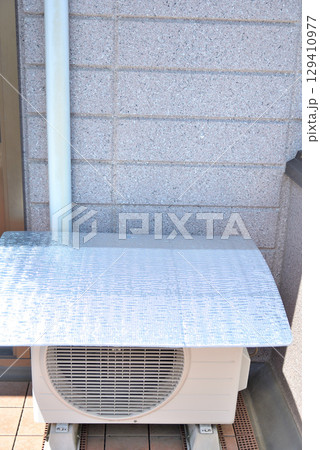 エアコン室外機保護カバーで節電対策（マグネット式） 129410977