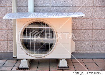 エアコン室外機保護カバーで節電対策（マグネット式） 129410980