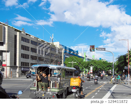 躍動するフィリピン - マニラ・マカティの中心街 都市景観(2025年6月) 躍動するフィリピン - マニラ・マカティの中心街 都市景観(2025年6月) 129411872