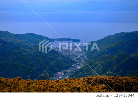 中部地方・伊豆半島・西伊豆スカイライン・達磨山登山口から眺める戸田港と御浜岬・静岡県伊豆市土肥(1) 中部地方・伊豆半島・西伊豆スカイライン・達磨山登山口から眺める戸田港と御浜岬・静岡県伊豆市土肥(1) 129413044