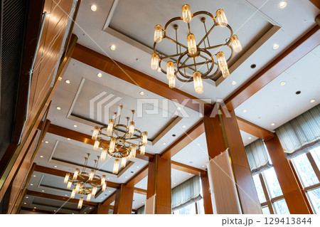 ナスパニューオータニ パティスリーSATSUKI ガーデンラウンジの高い天井 新潟県南魚沼郡湯沢町 ナスパニューオータニ パティスリーSATSUKI ガーデンラウンジの高い天井 新潟県南魚沼郡湯沢町 129413844