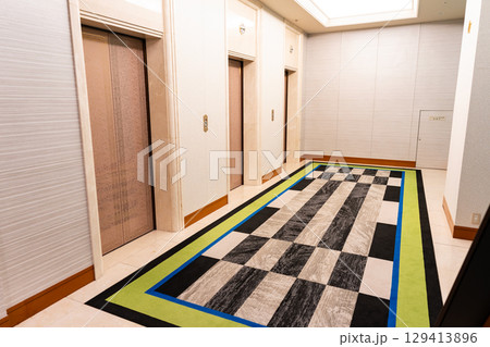 ナスパニューオータニ　エレベーターホールで待機　新潟県南魚沼郡湯沢町 129413896