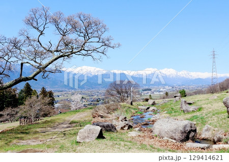 4月の北アルプス展望美術館からの北アルプス　　　信州の山々　　　春の北アルプス 129414621
