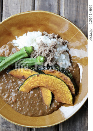 焼き野菜トッピングのキーマカレー おうちカレー 焼き野菜トッピングのキーマカレー おうちカレー 129414666
