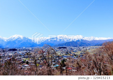 4月の信濃大町からの北アルプス 山岳博物館 信州の山々 春の北アルプス 4月の信濃大町からの北アルプス 山岳博物館 信州の山々 春の北アルプス 129415213