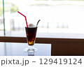 窓際のコーヒーフロート 129419124