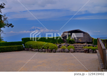 中部地方・伊豆半島・だるま山高原展望台、海外へ日本の紹介にも使われた富士の風景・静岡県伊豆市(3) 中部地方・伊豆半島・だるま山高原展望台、海外へ日本の紹介にも使われた富士の風景・静岡県伊豆市(3) 129419402
