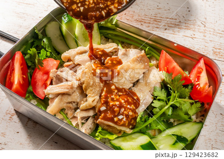 チキンライス Singaporean style chicken rice チキンライス Singaporean style chicken rice 129423682