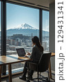 富士山が見えるカフェで仕事 129431341