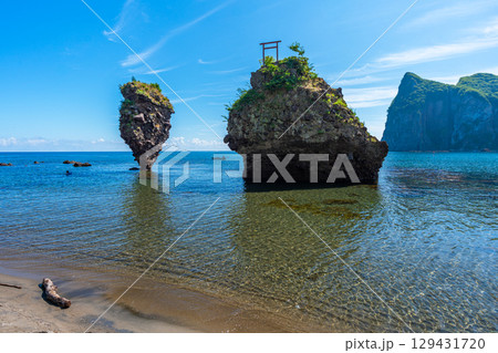 えびす岩と大黒岩　夏　余市 129431720