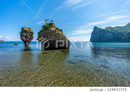 えびす岩と大黒岩 夏 余市 えびす岩と大黒岩 夏 余市 129431725