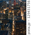 シカゴ・高層ビル群の夜景 129431756