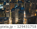シカゴ・高層ビル群の夜景 129431758
