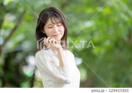 女性　ヘアケア	 129433303