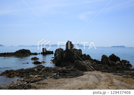 兵庫県赤穂市　大塚海岸のライオン岩 129437408