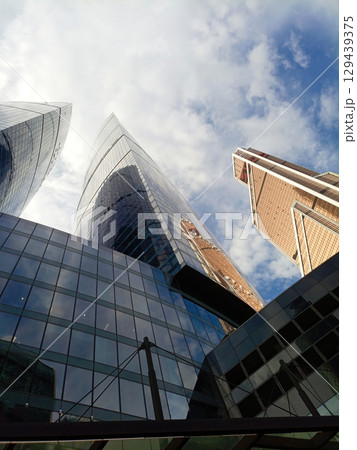 modern skyscrapers in the financial district 129439375