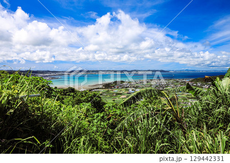 知念の高台からの沖縄風景 知念の高台からの沖縄風景 129442331