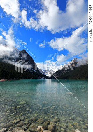 バンフ国立公園のレイクルイーズ 129442447