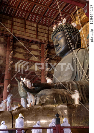 奈良東大寺大仏殿お身拭い 129444117