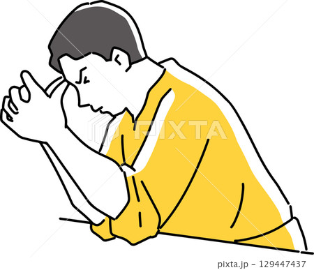 真剣に考えている男性 129447437