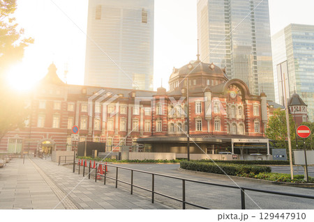 早朝の東京駅 早朝の東京駅 129447910