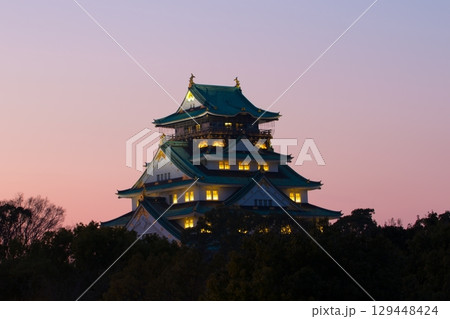大阪城 夕暮れ 大阪城 夕暮れ 129448424