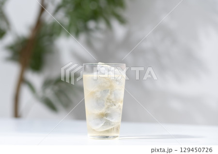 ハイボール　チューハイ　さわやか 129450726