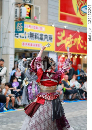 帯屋町で踊るよさこい　よさこい 129452202