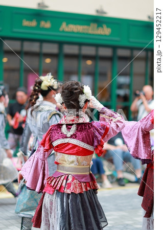 帯屋町で踊るよさこい　よさこい 129452217